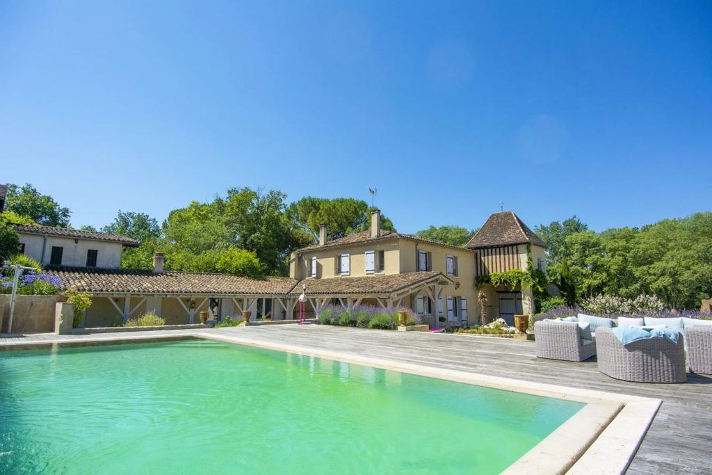 Property photo 1 of 26