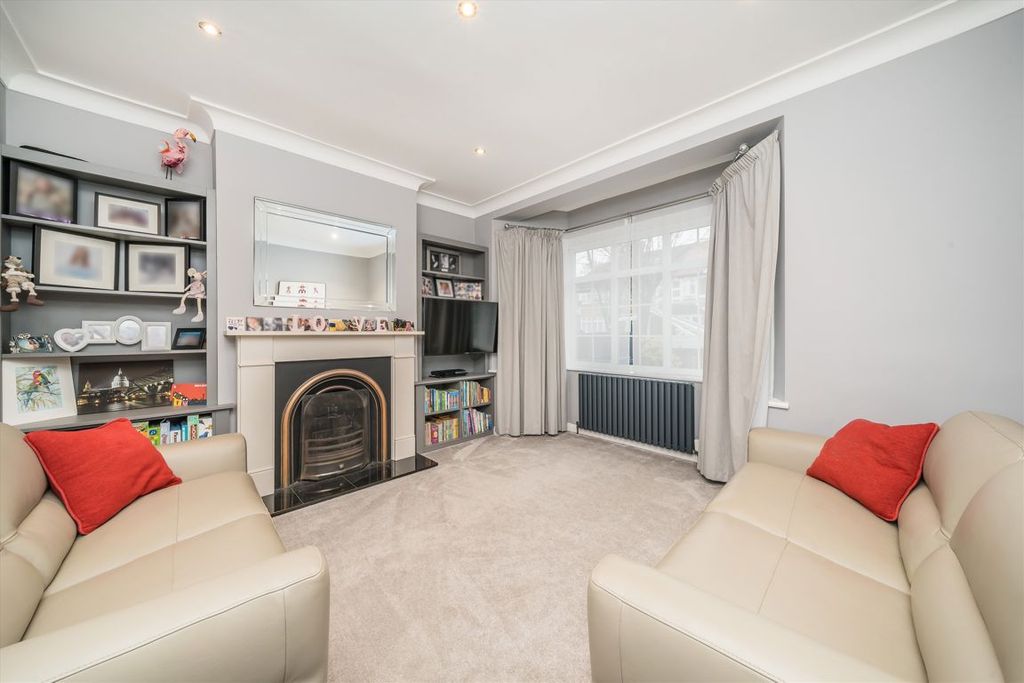 Property photo 2 of 7