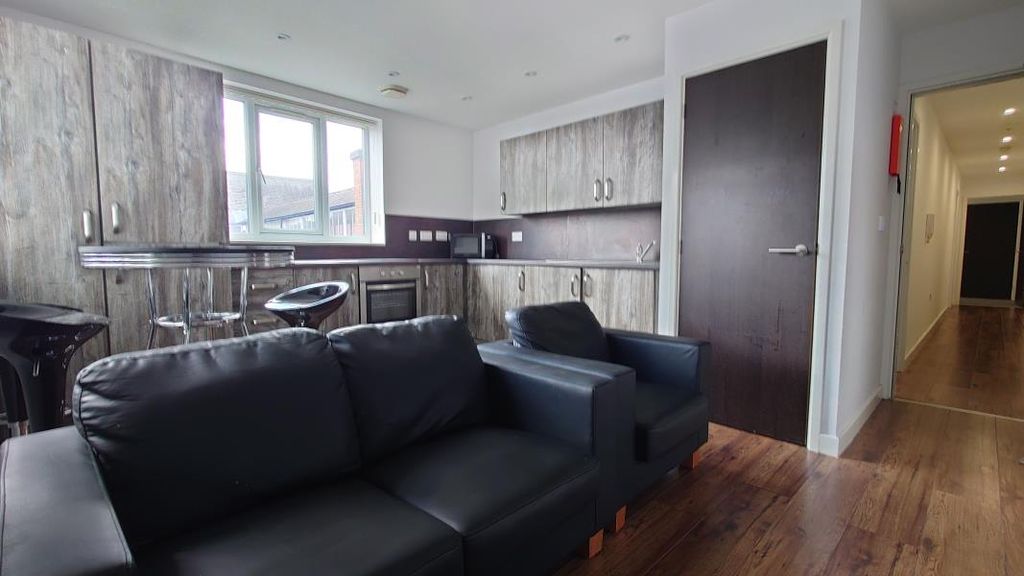 Property photo 3 of 6