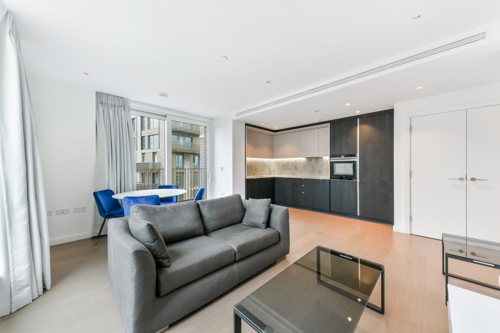 Property photo 2 of 9