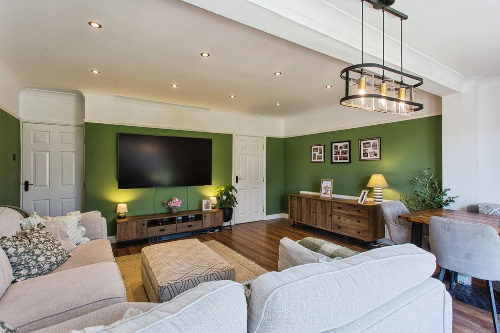 Property photo 2 of 19 Pbox-Img.Jpg