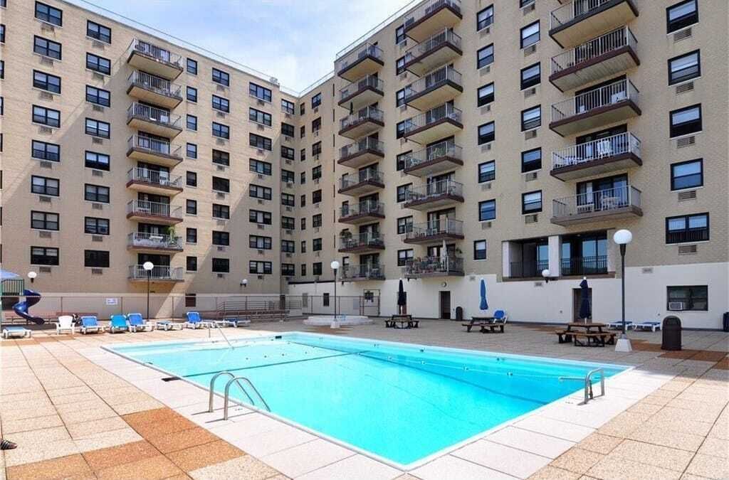 Property photo 1 of 1