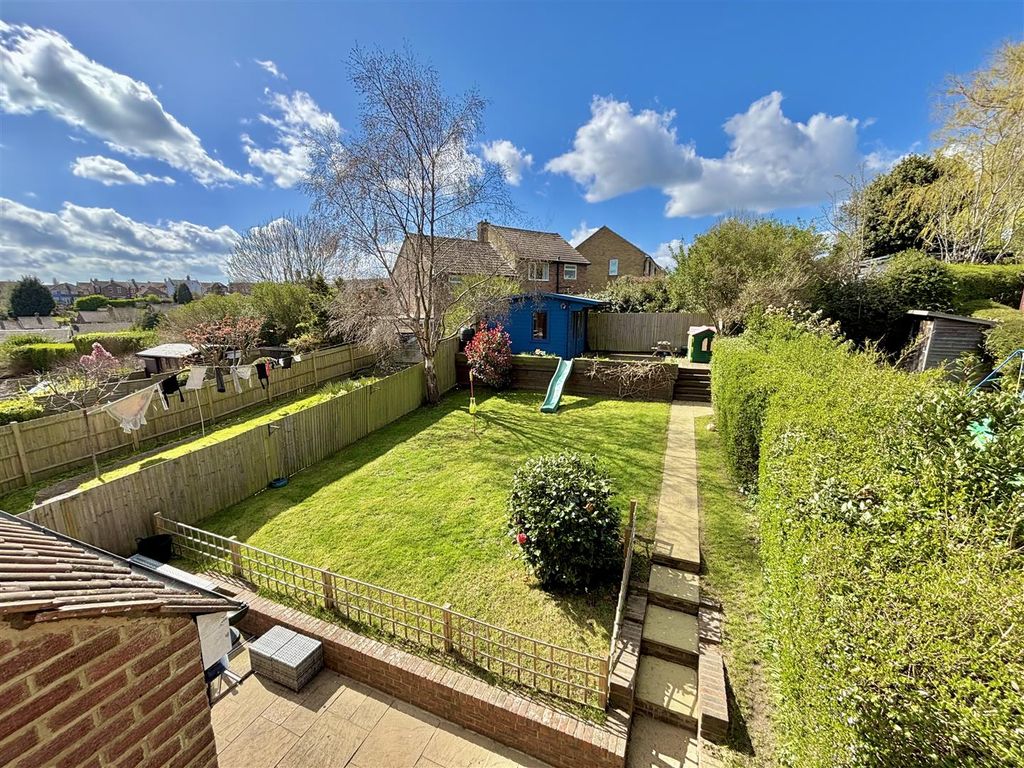 Property photo 2 of 30