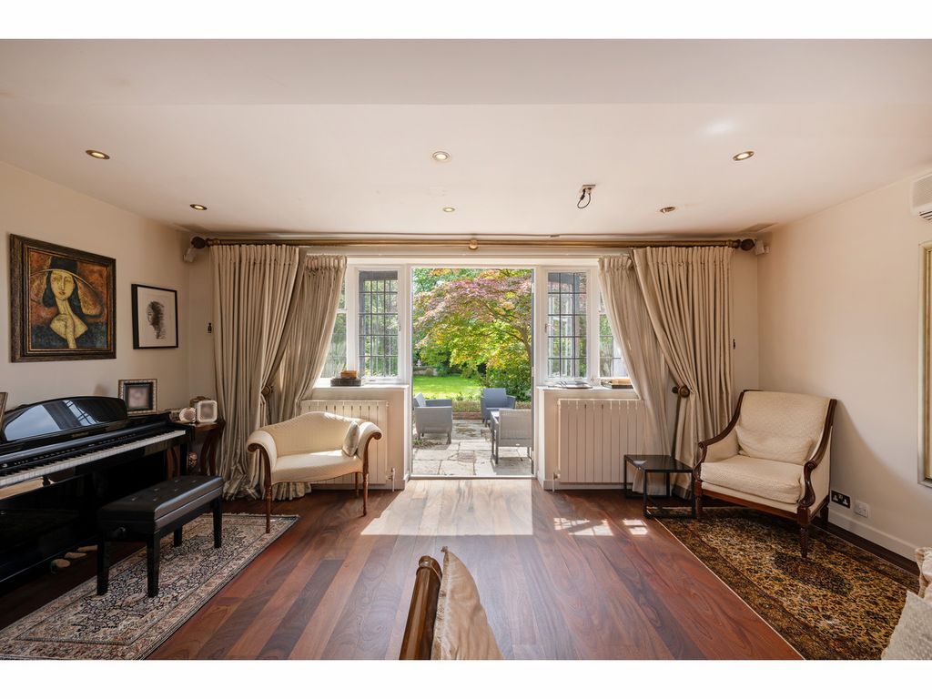 Property photo 3 of 17