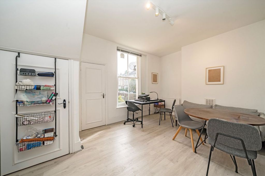 Property photo 3 of 4