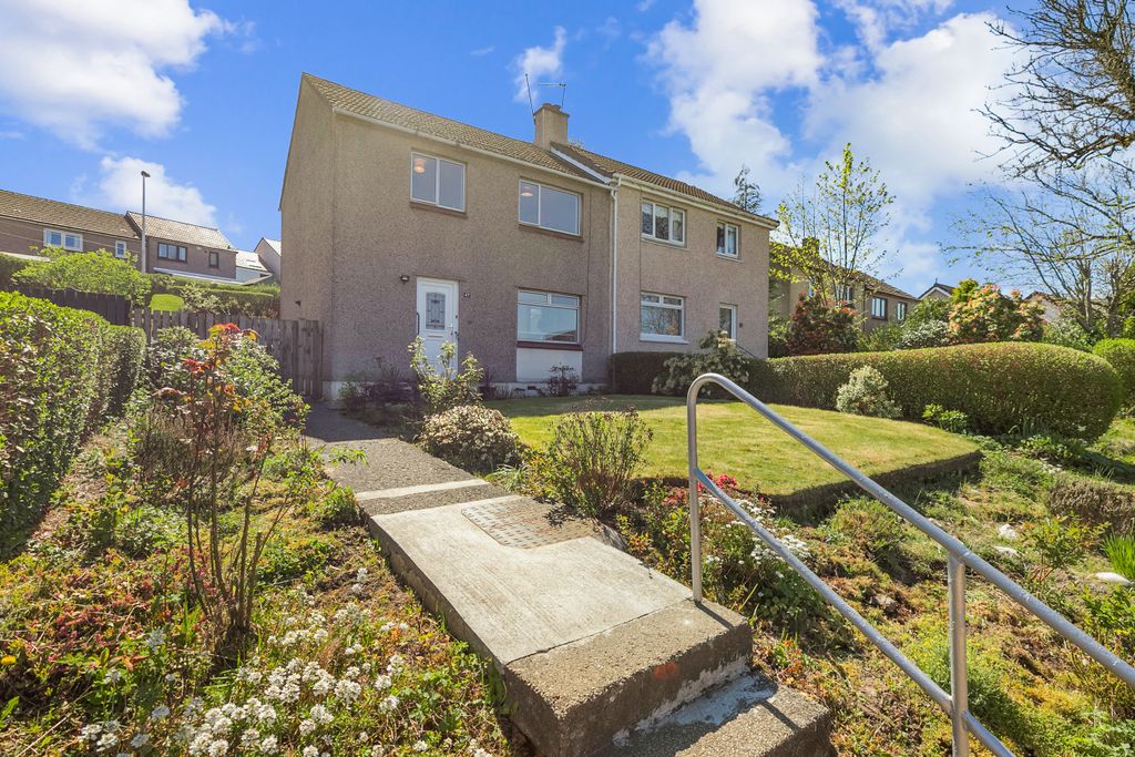 Property photo 1 of 33