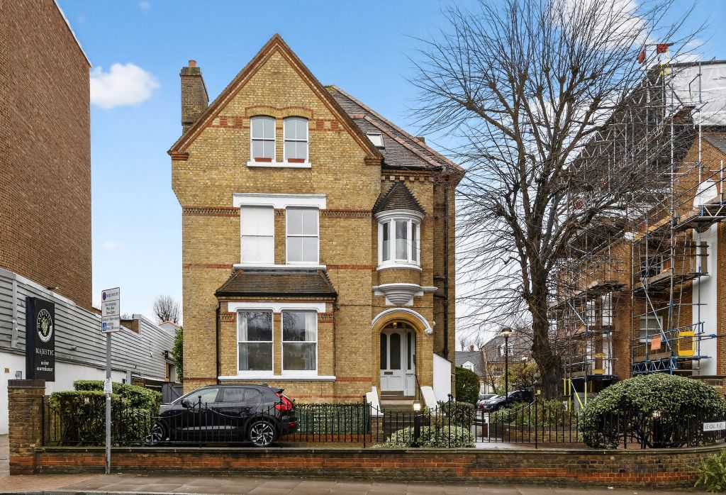 Property photo 1 of 23