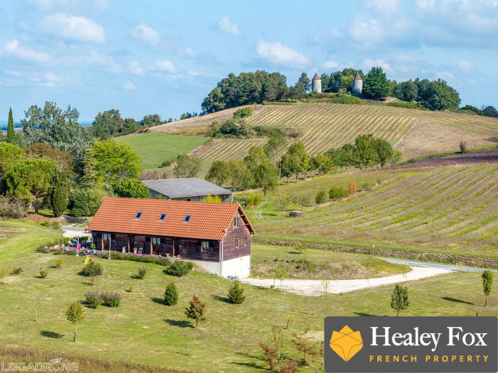 Property photo 2 of 21