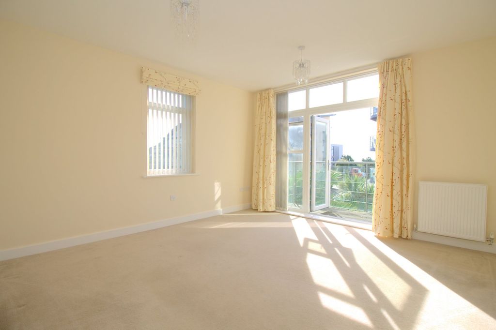 Property photo 3 of 13 Living Area