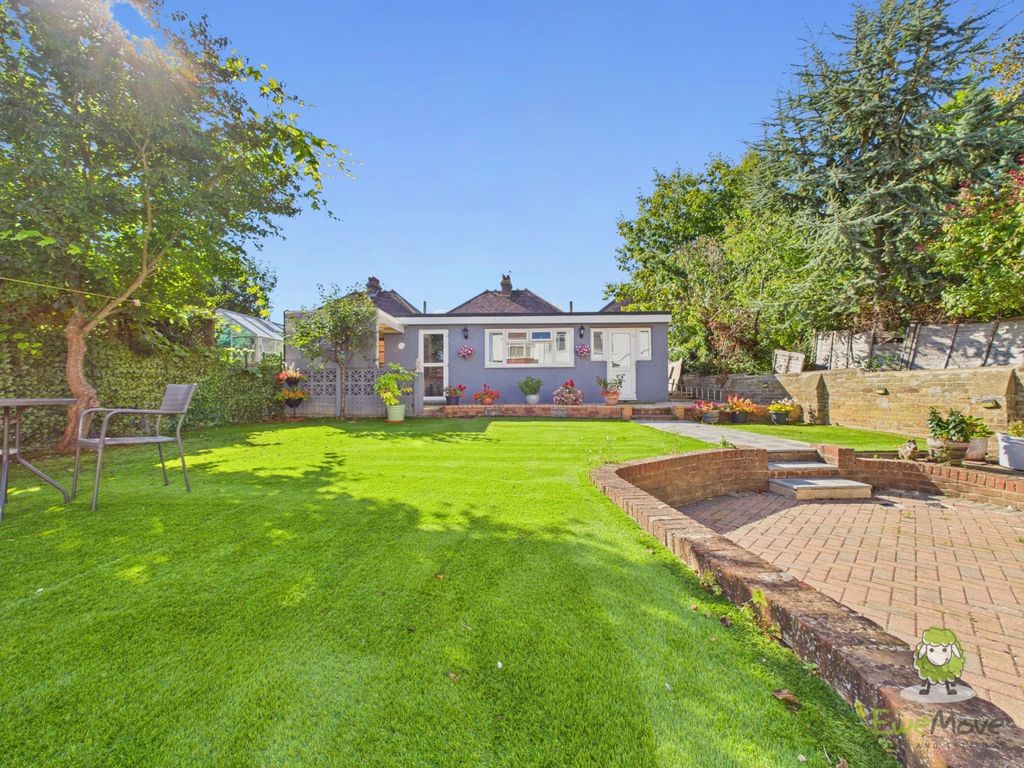 Property photo 2 of 41 Cam01543G0-Pr0159-Still004