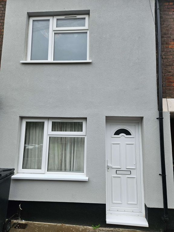 Property photo 1 of 15 2Â Bedroom Terraced For Rent