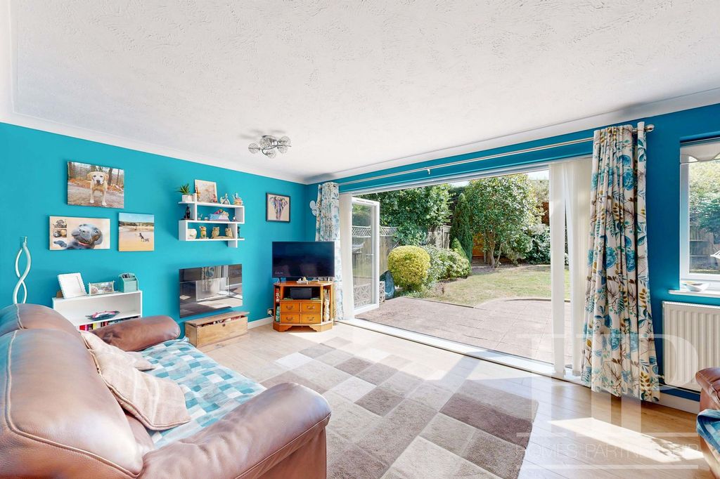 Property photo 2 of 18