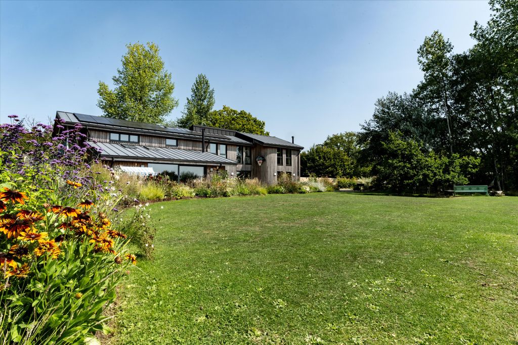 Property photo 1 of 29 Image