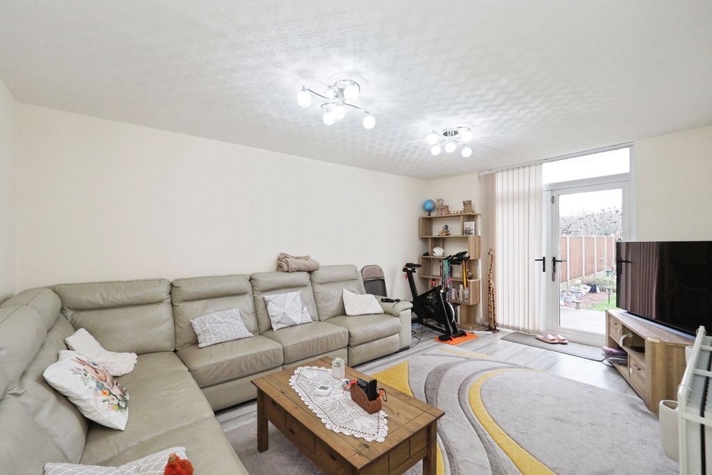 Property photo 2 of 20 Onp00315