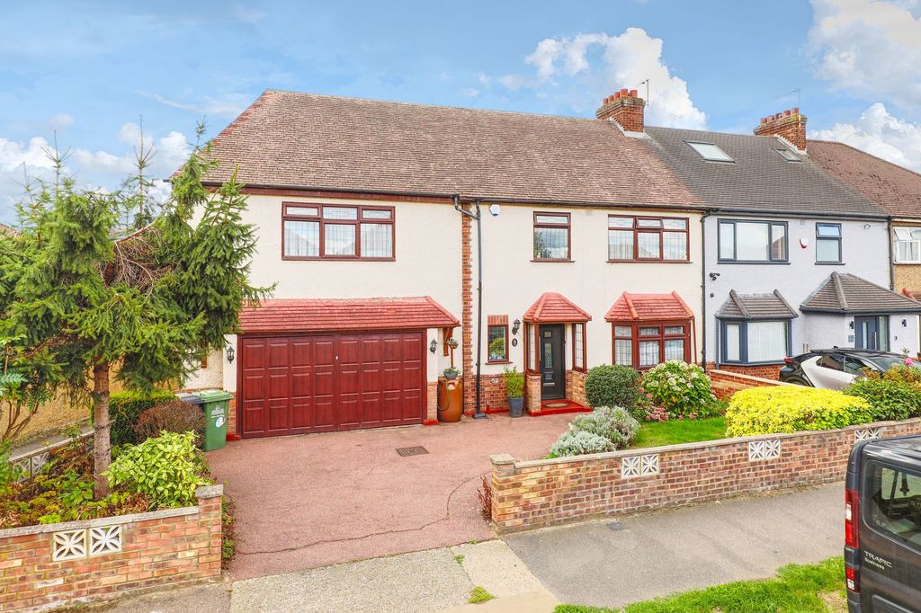 Property photo 1 of 17