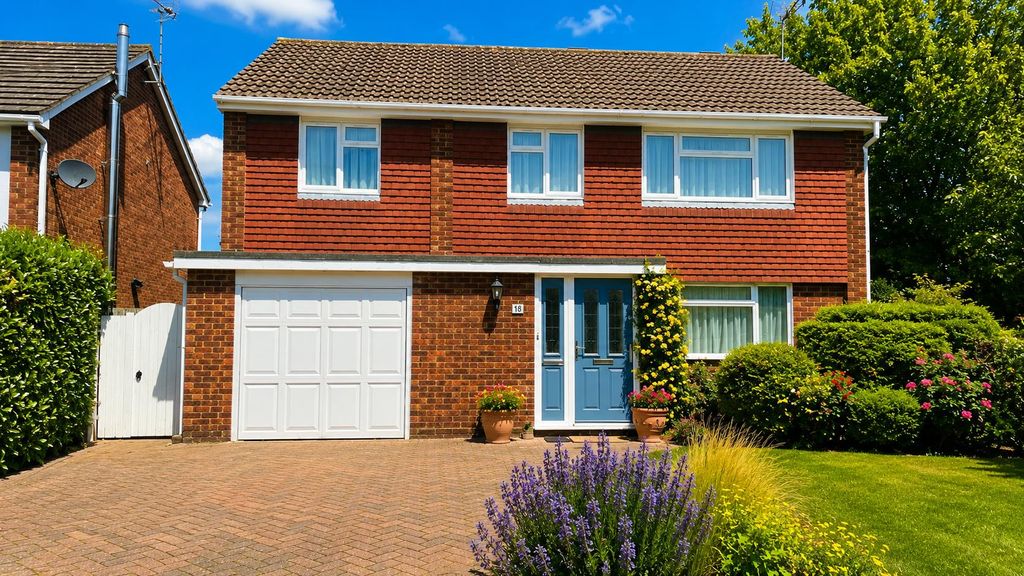 Property photo 1 of 32 799Bb406-99d9-4d6E-9Ad6-17B6d0d4Cf2A.Png