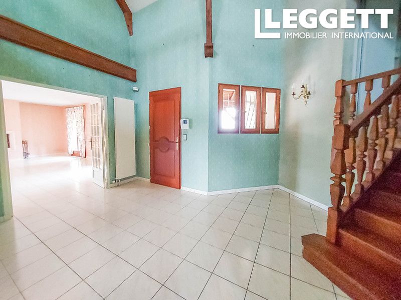 Property photo 2 of 10