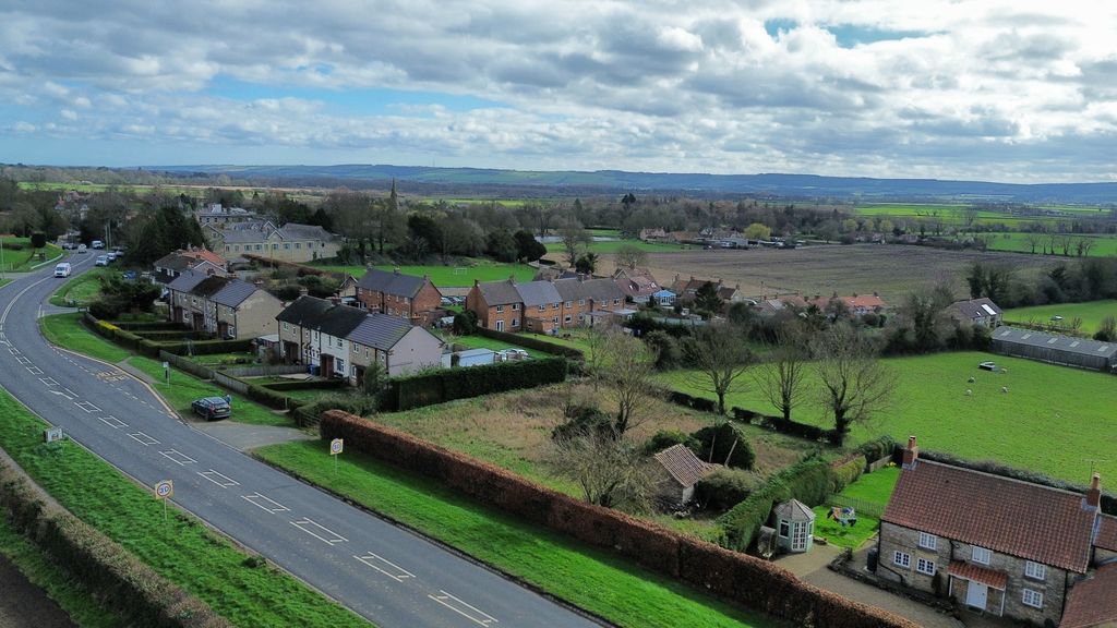 Property photo 2 of 9 Photo 2