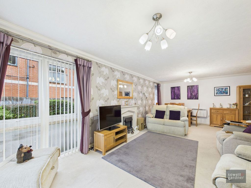 Property photo 3 of 12
