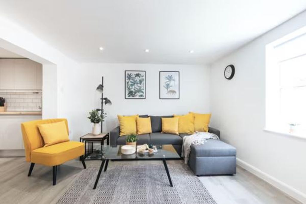 Property photo 1 of 29 Living Room