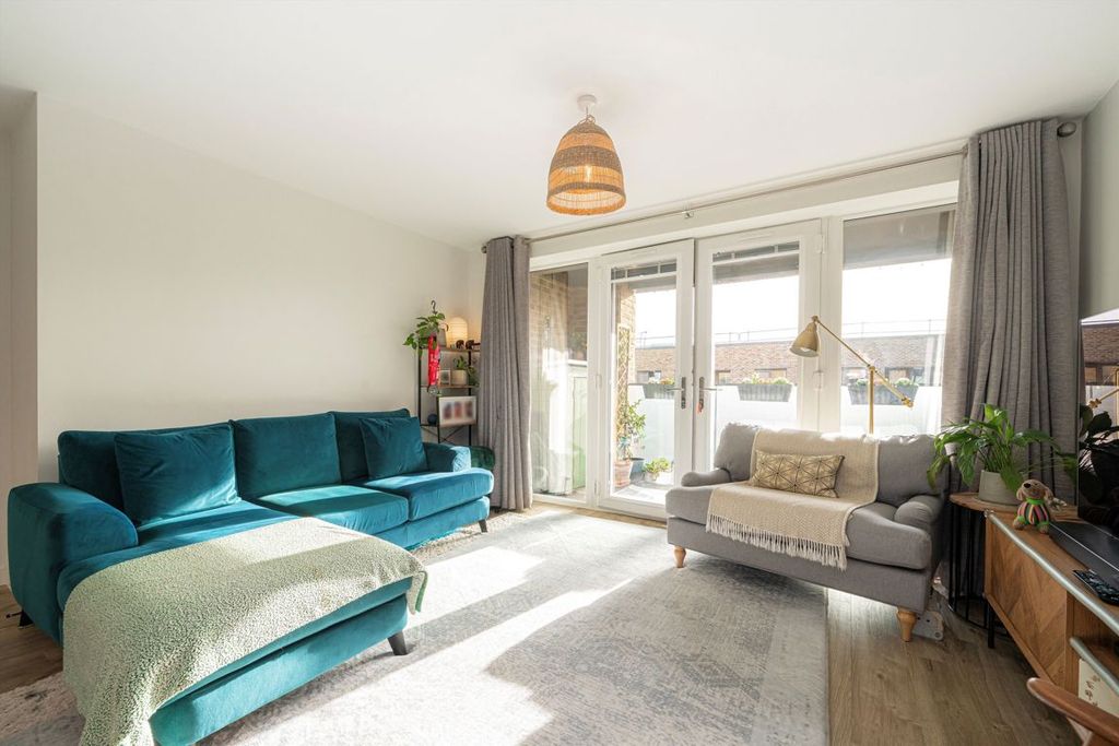 Property photo 2 of 9