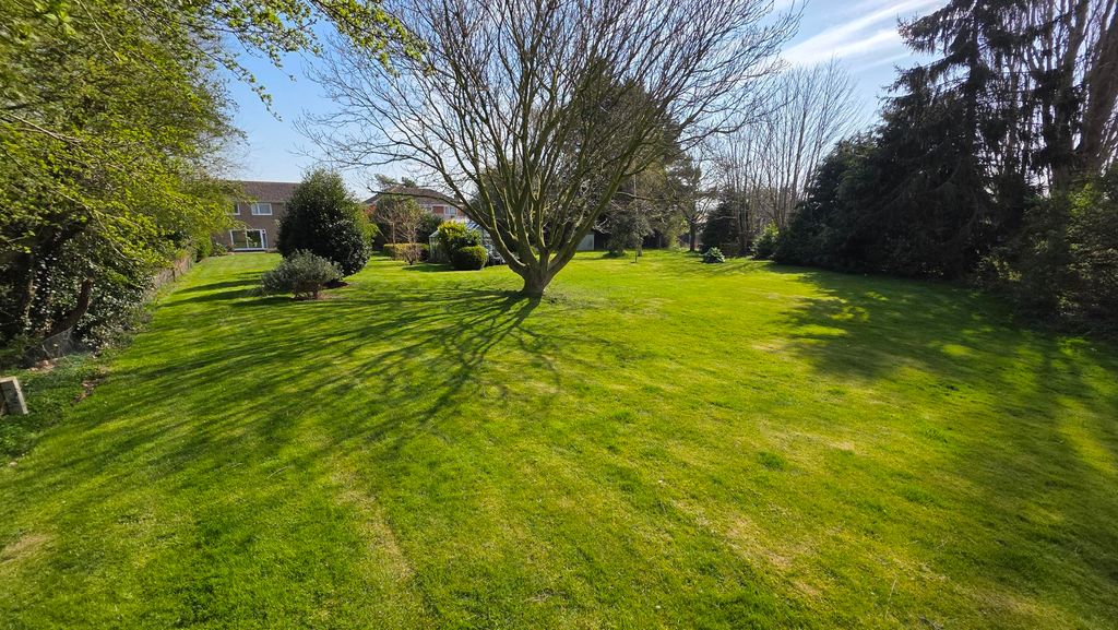 Property photo 3 of 27