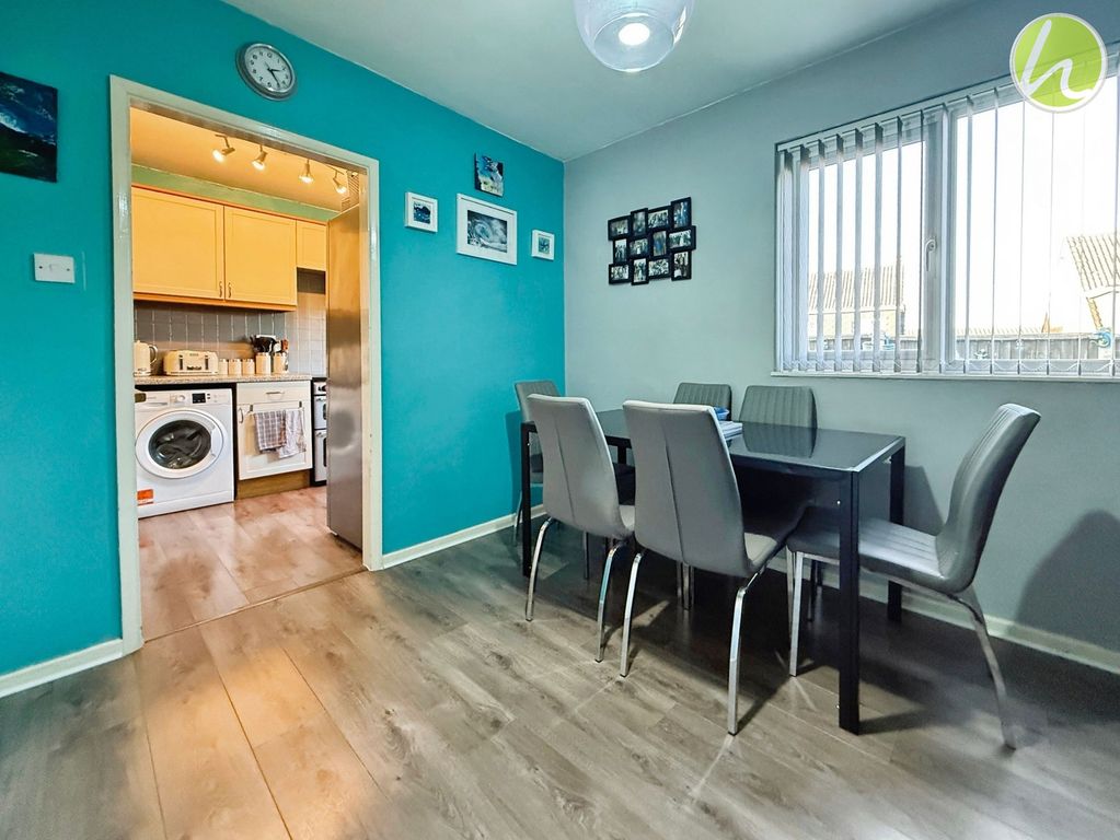 Property photo 3 of 25