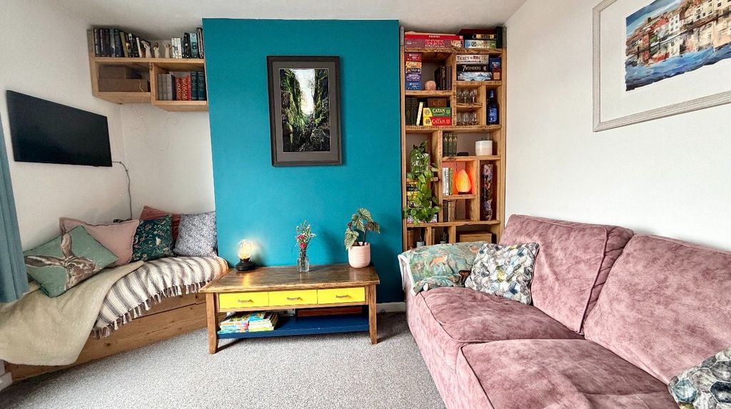 Property photo 3 of 17