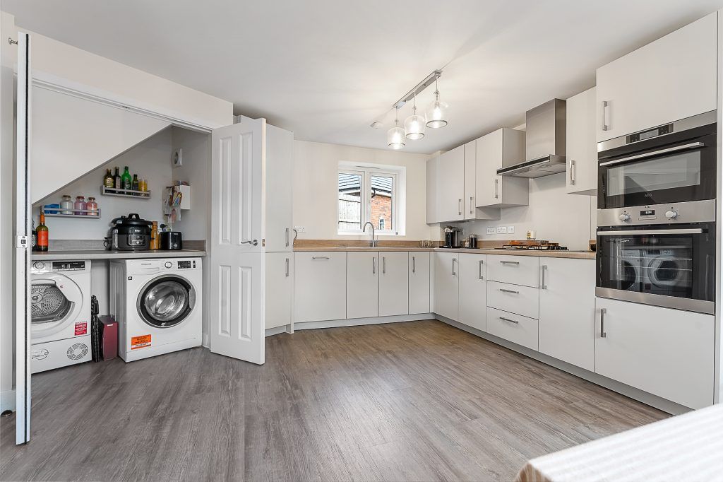 Property photo 3 of 25