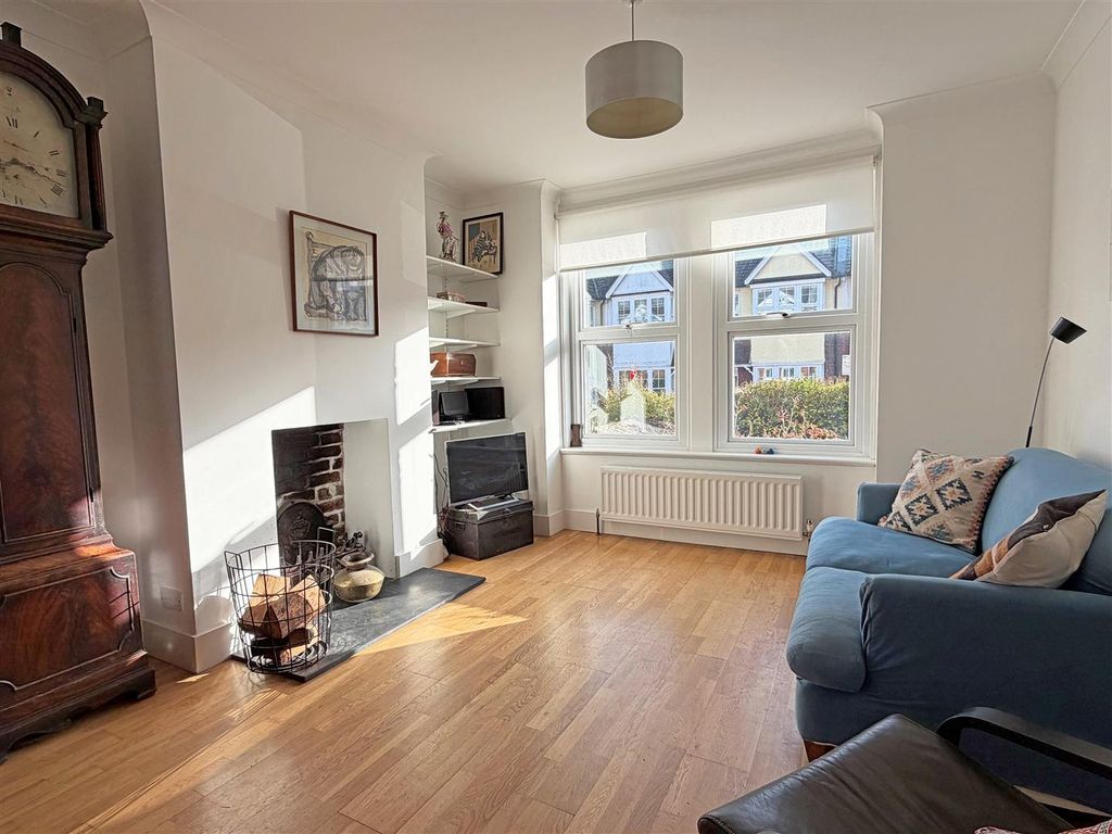 Property photo 3 of 11 Loua.Jpg