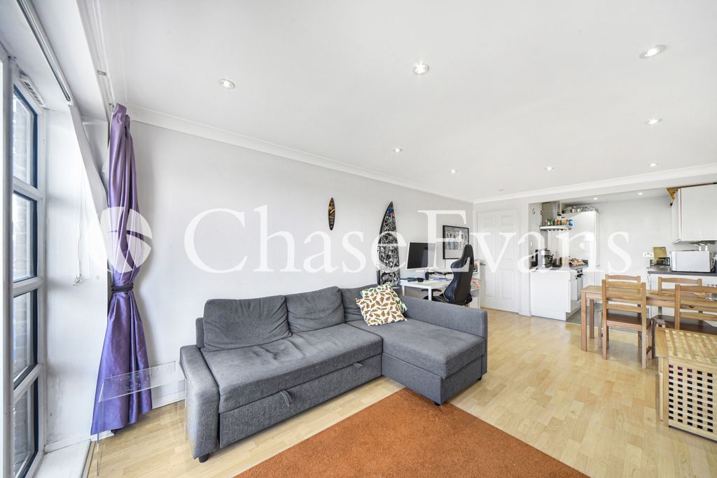 Property photo 3 of 16 Mauritania Building,