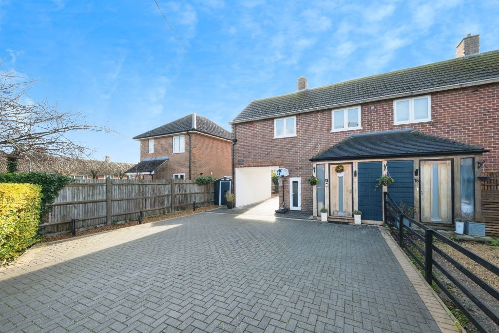 Property photo 1 of 18