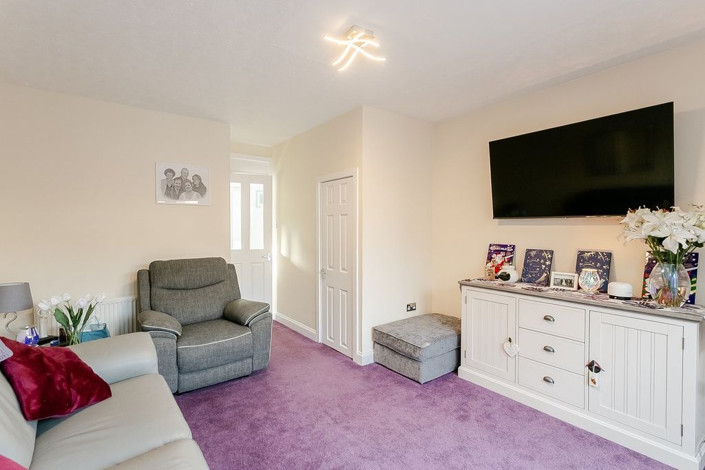 Property photo 3 of 20