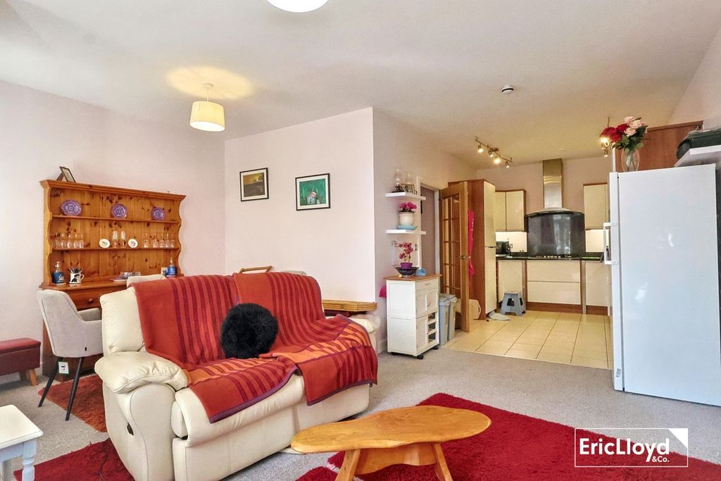 Property photo 2 of 14 Photo 15