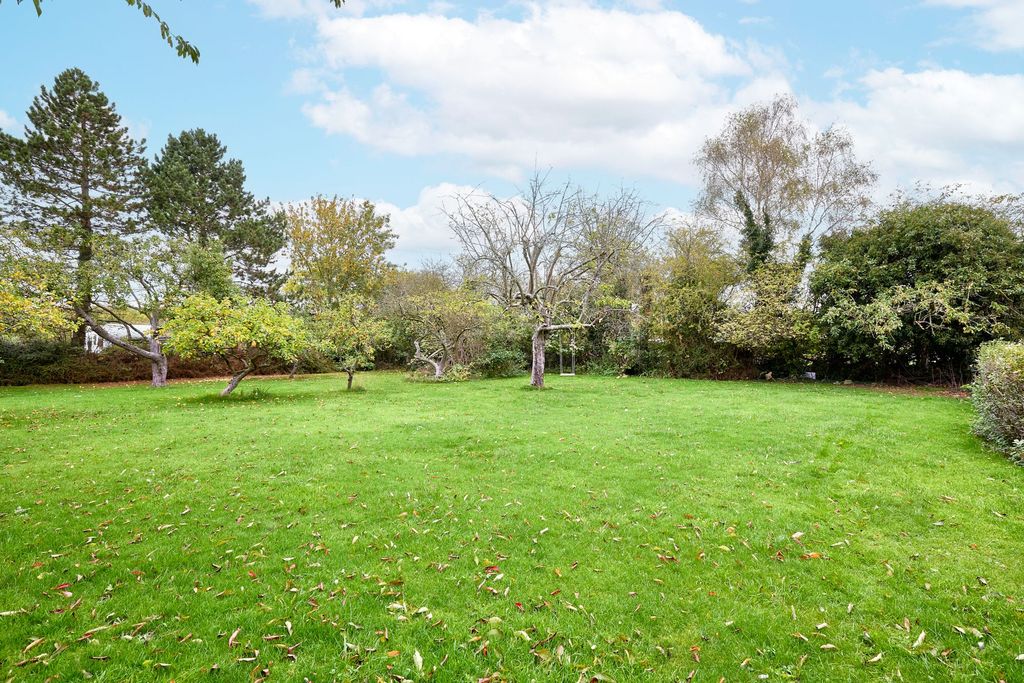 Property photo 2 of 44