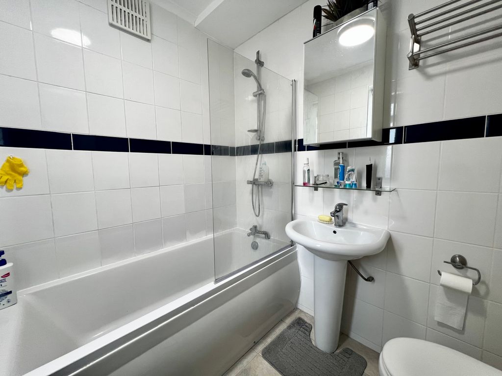 Property photo 3 of 11 Image