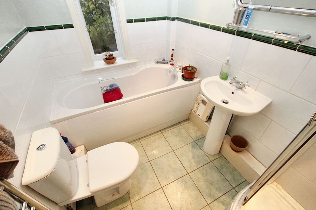 Additional image 20 of 3 bed flat for saleTimbercliffe, Littleborough OL15