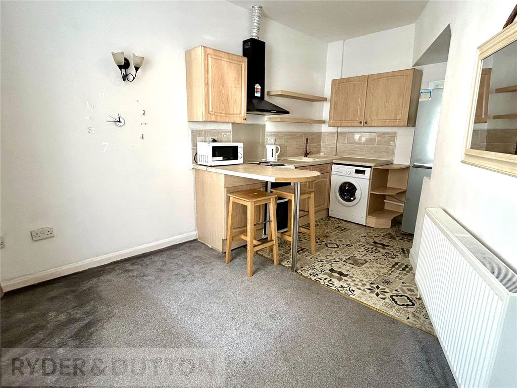 Property photo 2 of 14 Lounge/Kitchen