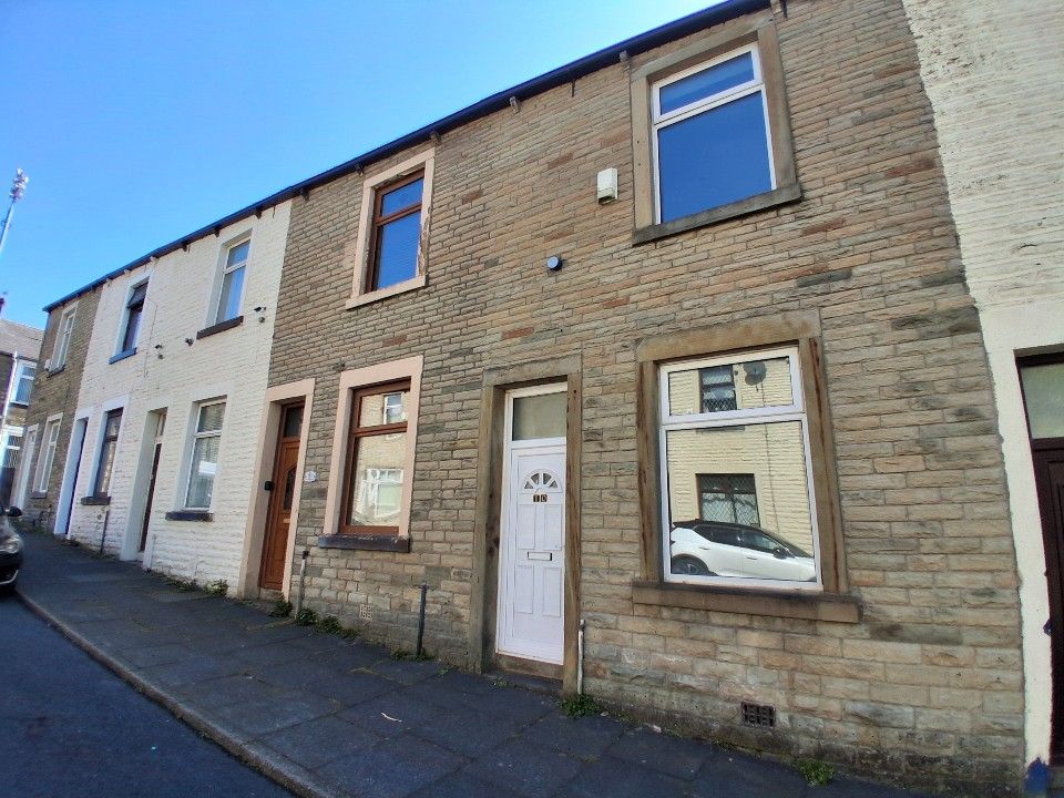 Property photo 2 of 18