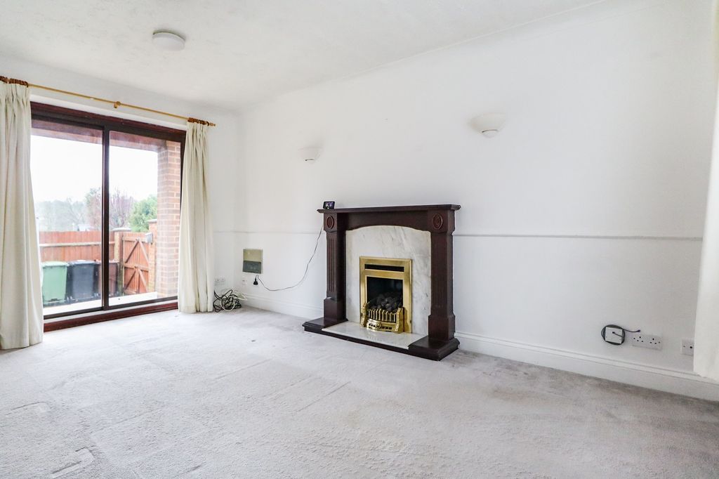 Property photo 3 of 9