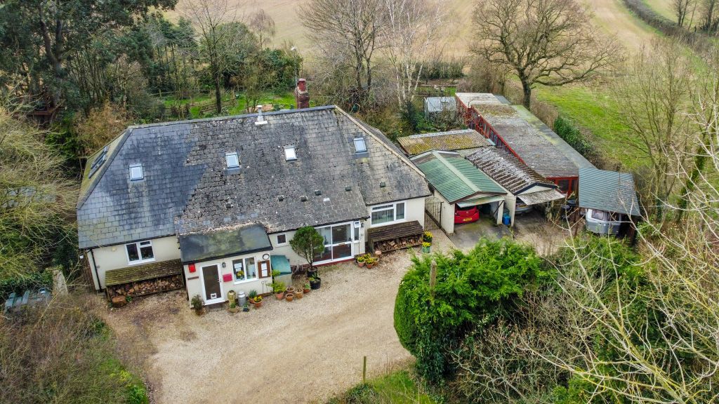 Property photo 1 of 29