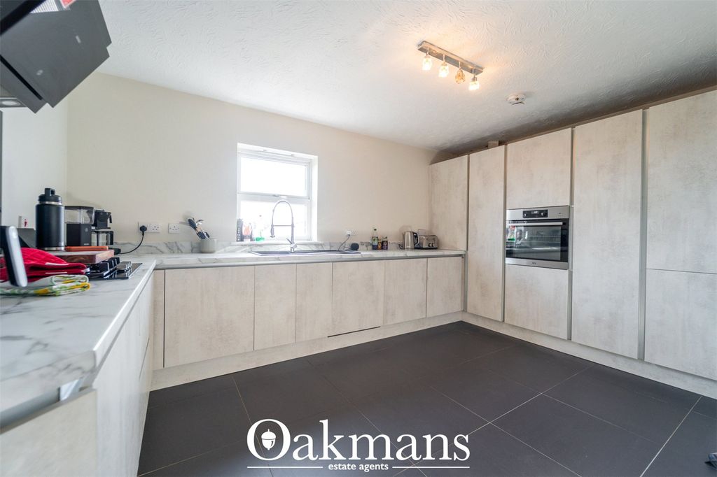 Property photo 2 of 18 Picture No. 19