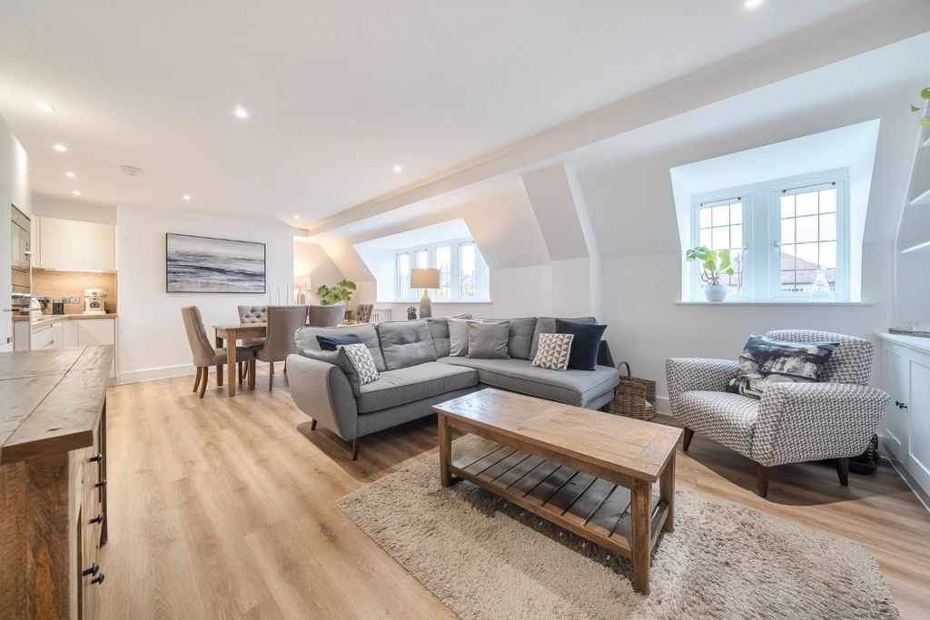 Property photo 1 of 20 Picture No. 14