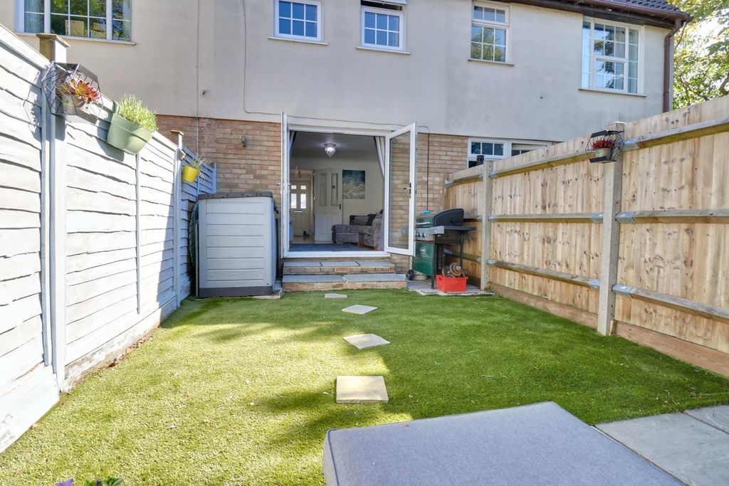 Property photo 3 of 12