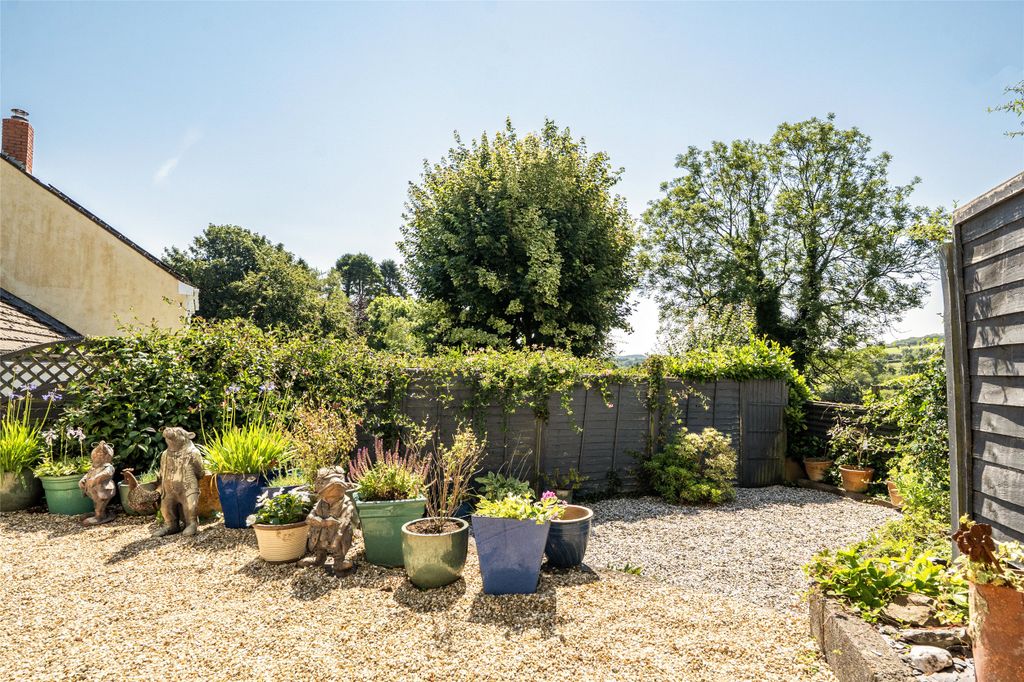 Property photo 3 of 18 3 - Picture No. 14