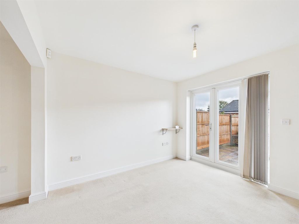 Property photo 3 of 11 Dining Room.Jpg