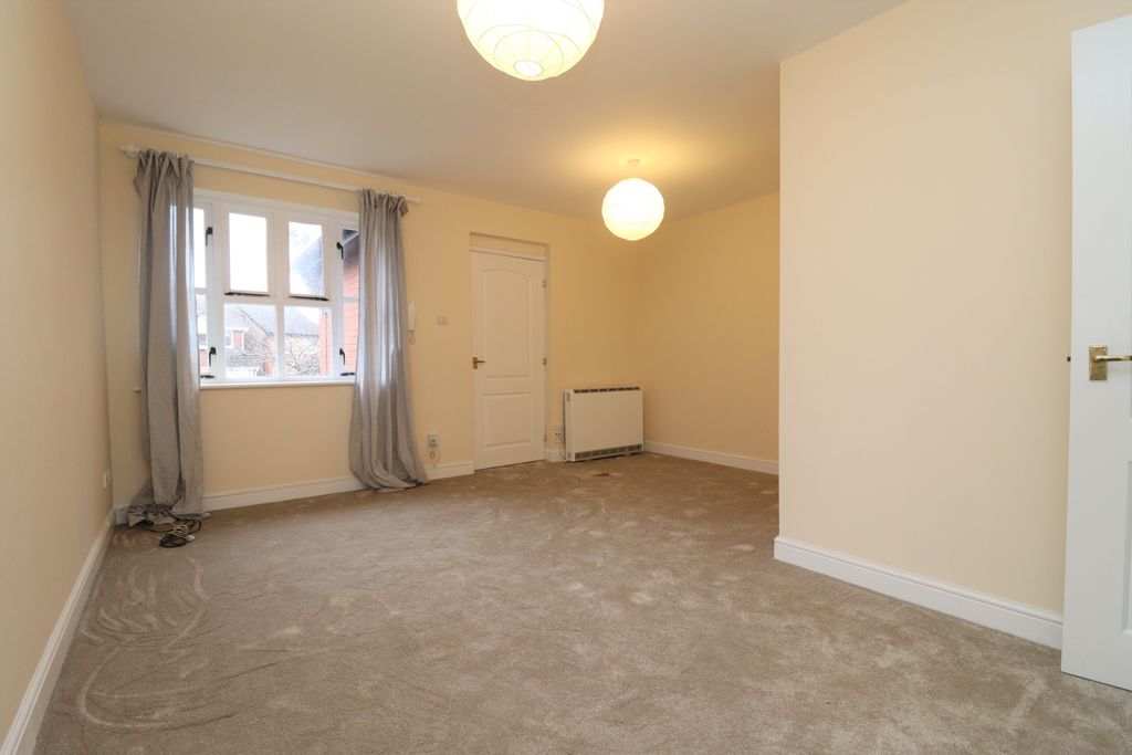 Property photo 3 of 6