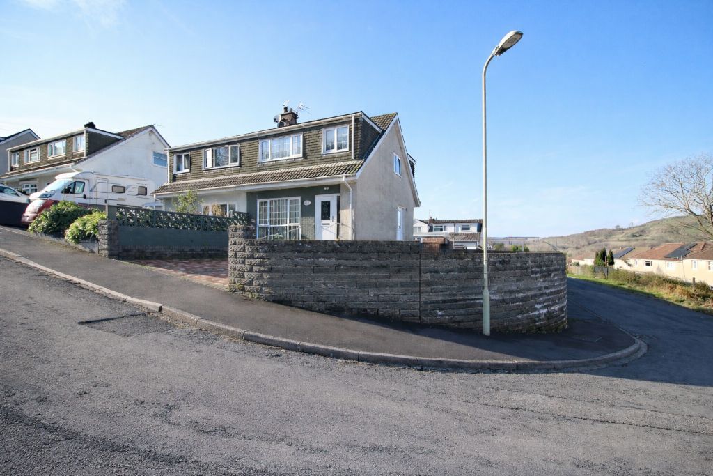 Property photo 1 of 21 Photo 2