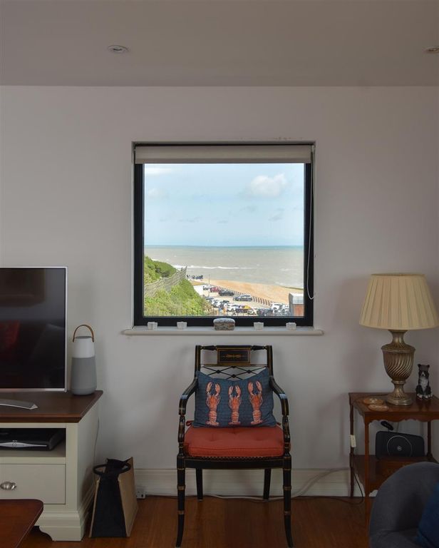 Additional image 17 of 2 bed flat for saleRock-A-Nore Road, Hastings TN34