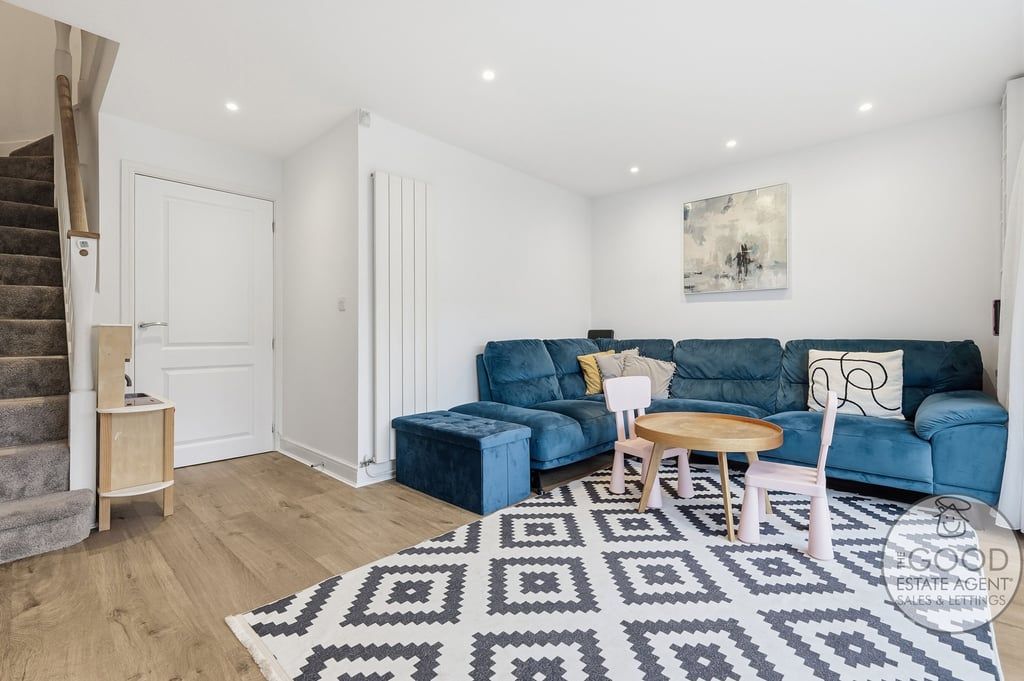 Property photo 3 of 17